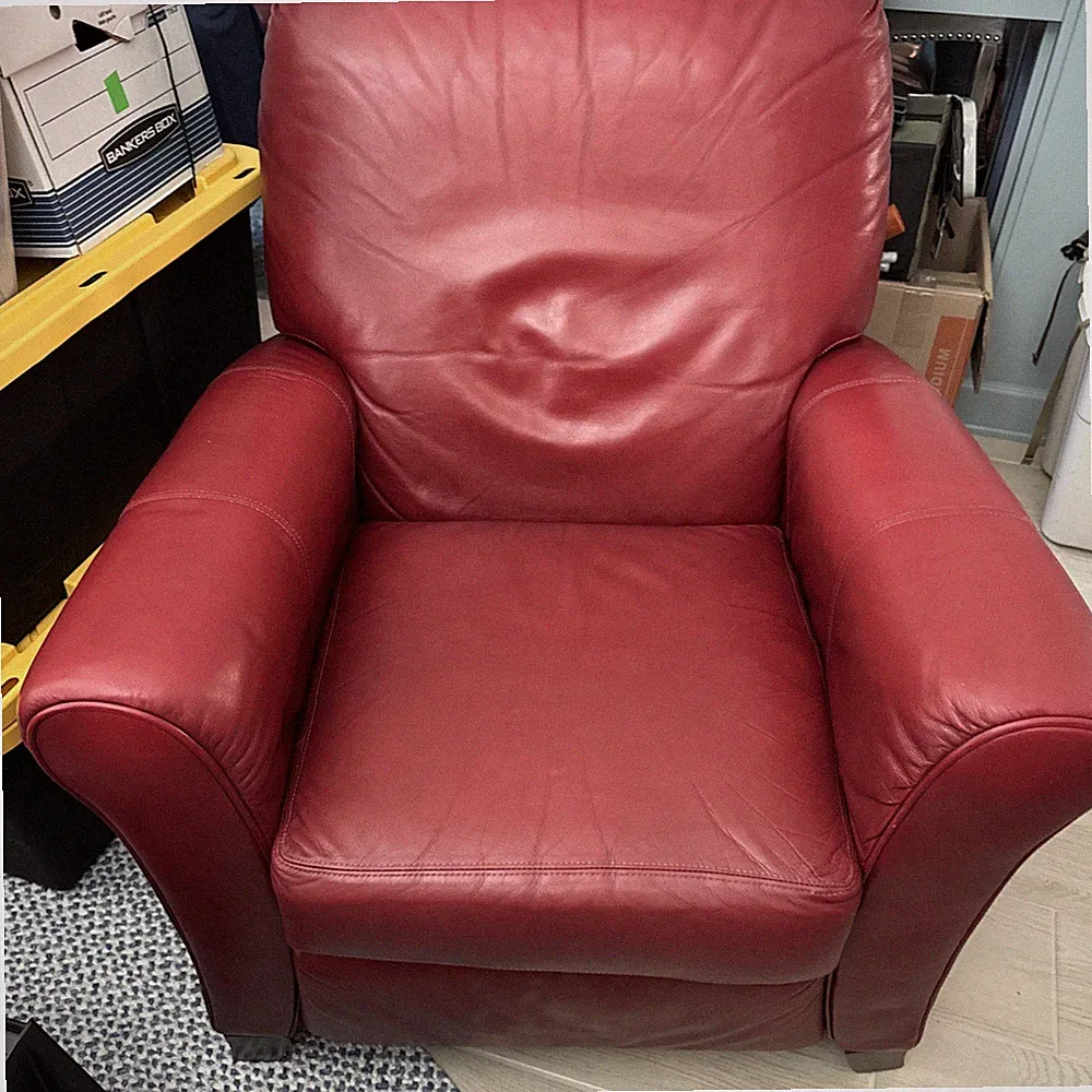 BarcaLounger Nixon pre owned Leather Manual Recliner Chair.